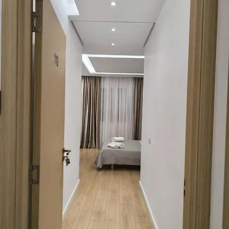 James Studio Apartment