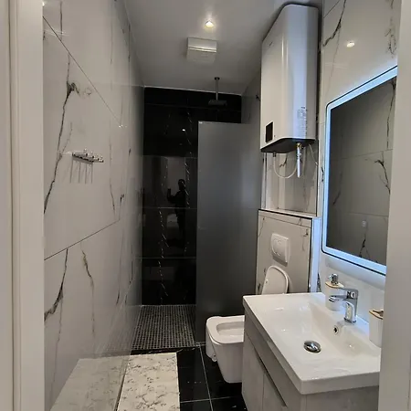 James Studio Apartment *