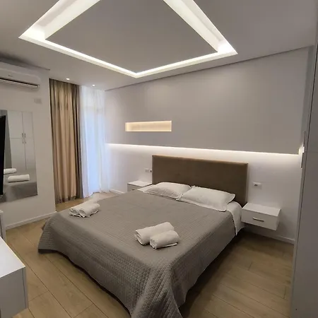 James Studio דירה טיראנה